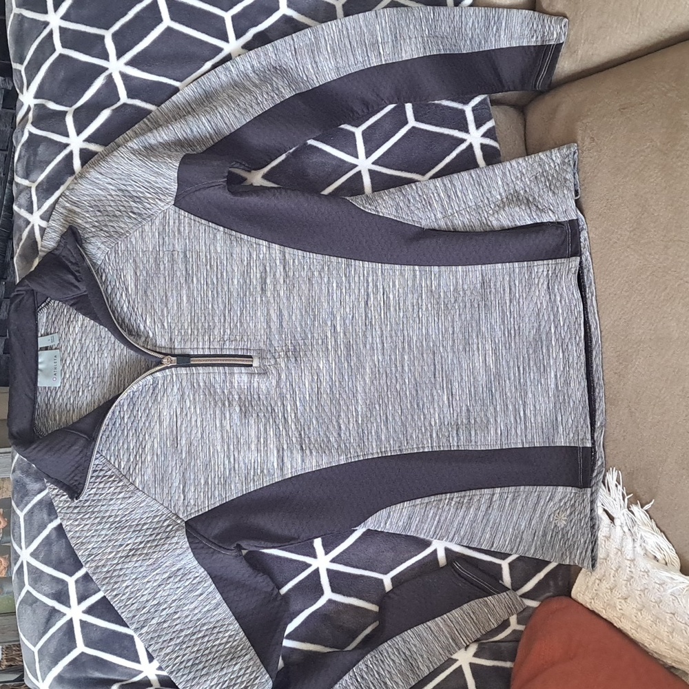 Athleta Women's quarter zip top Size S Black Gray